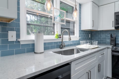 The kitchen is a cooks delight!