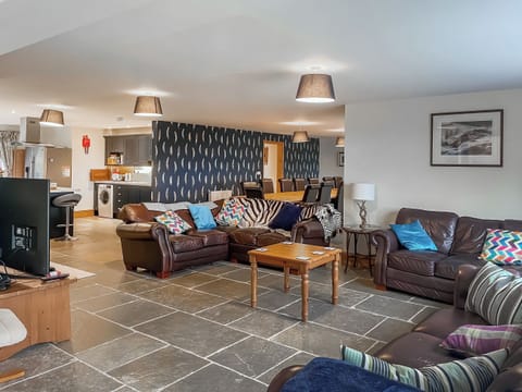 Open plan lounge area | Woodhayne Farm, Bishopswood, near Honiton