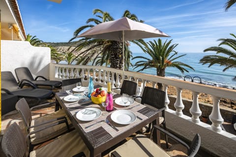 Imagine al-fresco dining here looking at that wonderful view