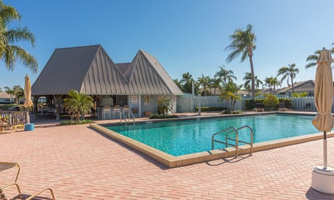 Heated pool and cubhouse and washroom facilities