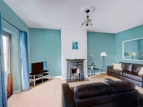 Living Room with Plasma TV and WiFi