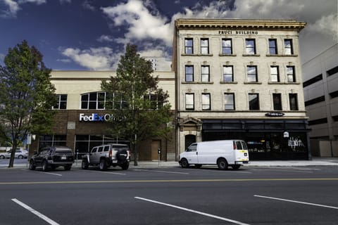 Riverfront Park Travel Apartments Building Exterior
