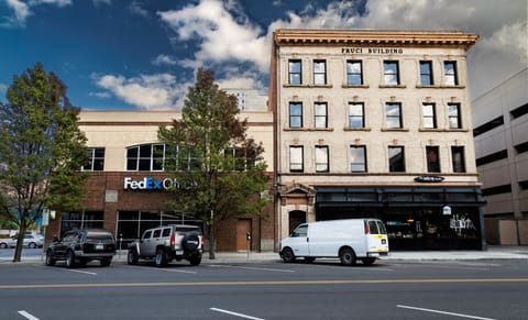 Riverfront Park Travel Apartments Building Exterior