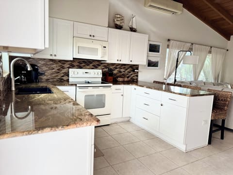 Full equipped kitchen