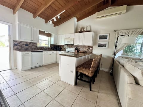 Full equipped kitchen