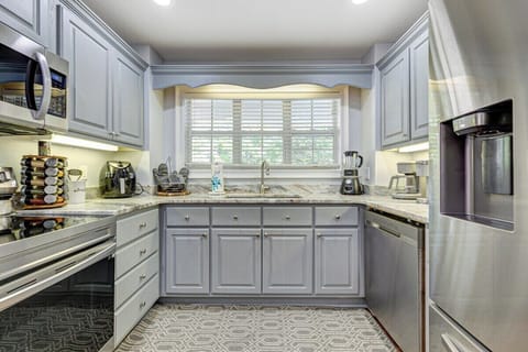 Newly Renovated Kitchen