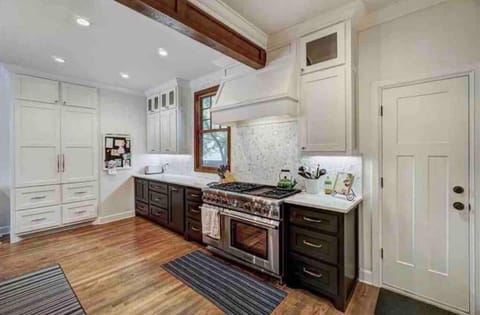 Chef's kitchen-fully stocked, completely updated with Thermador extra wide range