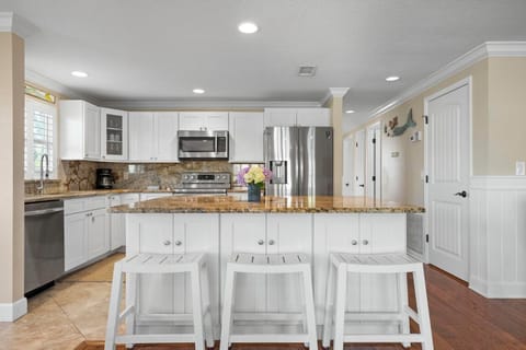 Large island with seating for snacks and meals