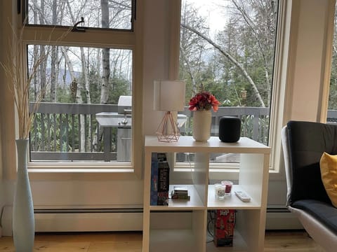 Games and HomePod to play music,just connect to WiFi airplay music on your phone