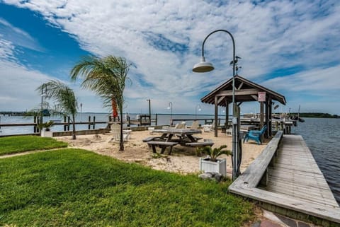 Community Beach on the Bay!