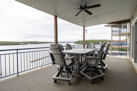 LAKEOZARKVACATION.COM