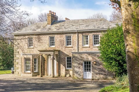 Boconnion Manor House