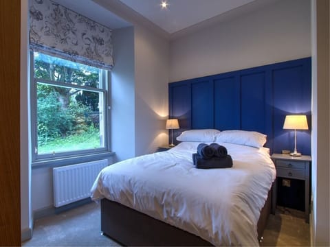 Bedroom with double bed
