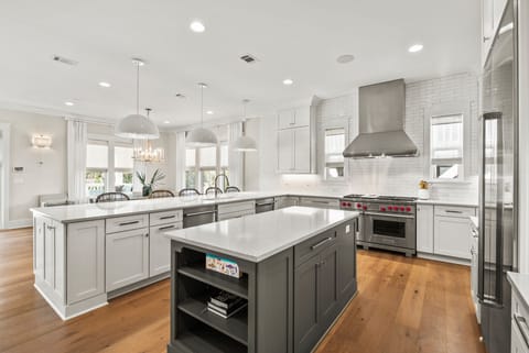 First Floor: Kitchen