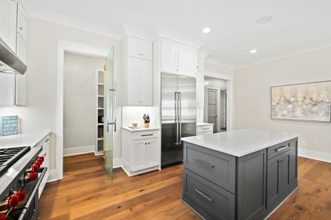 First Floor: Kitchen