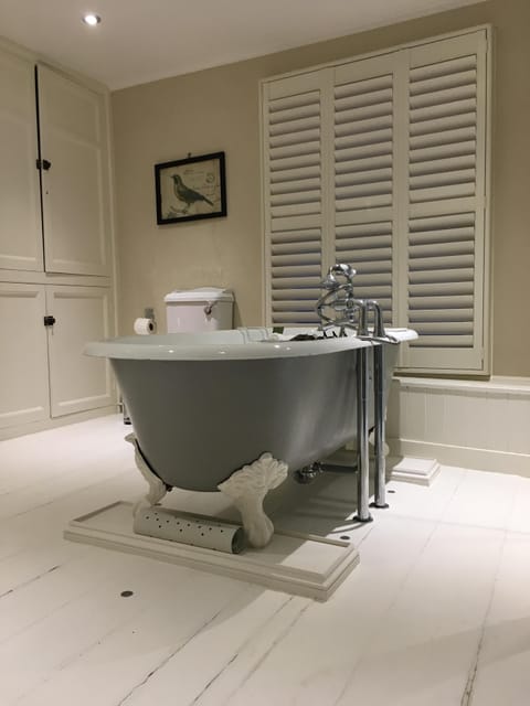 Claw foot bath close-up