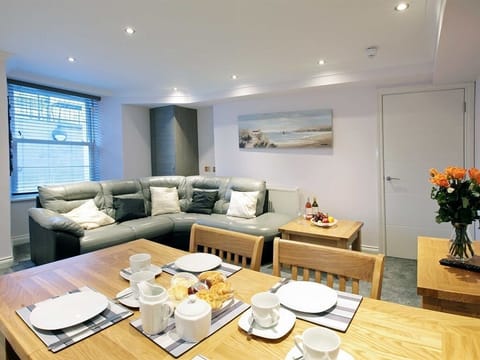 apartment 1, open plan kitchen diner