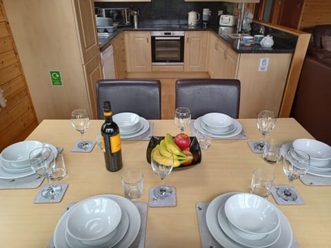 Lodge 4 Skiddaw Dining Area