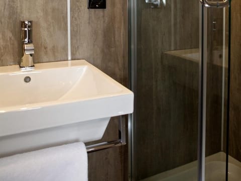 Snowdrop - Deluxe Double Room