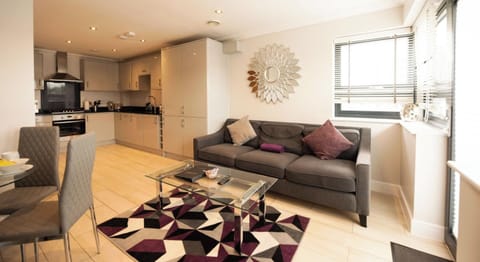 Penthouse - Living Room/Kitchen