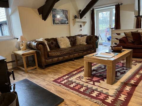 Living Room / Lounge