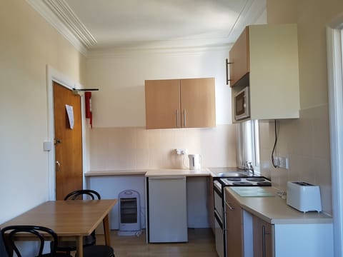 Kitchen/dining area - Flat 3