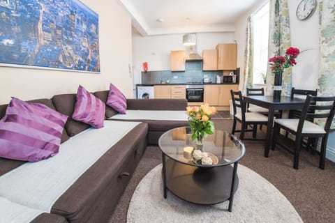 Living Room / Lounge