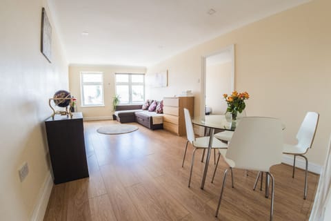 Living Room / Lounge