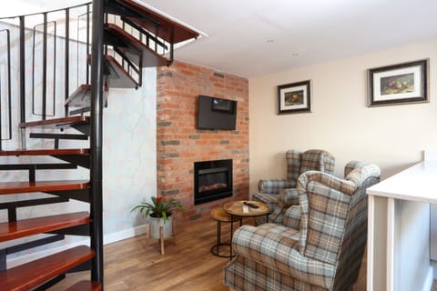 Living Room / Lounge