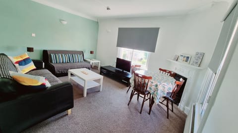 Flat 2 Living and Dining Area