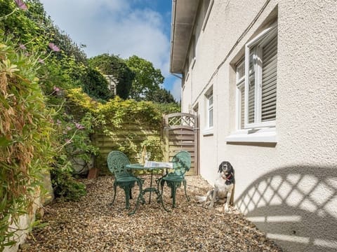 The Den Garden