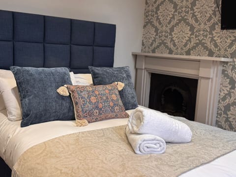 Double room, Private bathroom and shared kitchen room 15