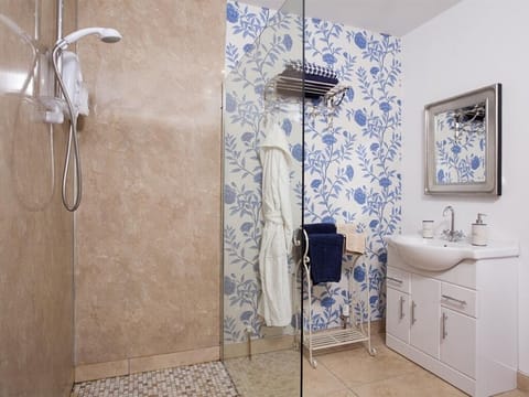 The Garden Room Ensuite