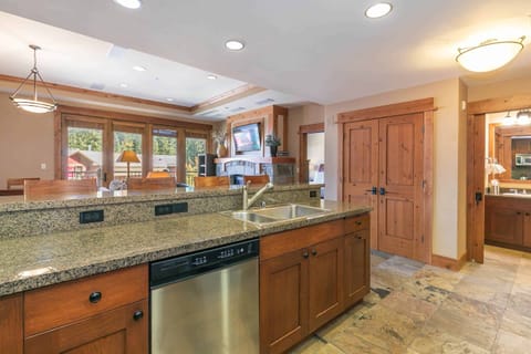 1693505442129-773-10