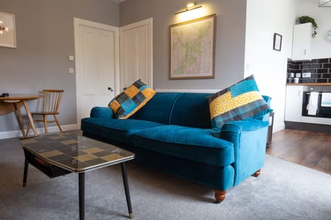 Living Room / Lounge