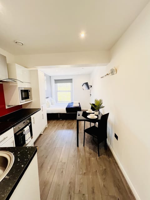 King Studio Apartment 