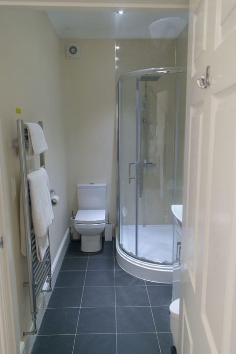 Deluxe Double Room Bathroom