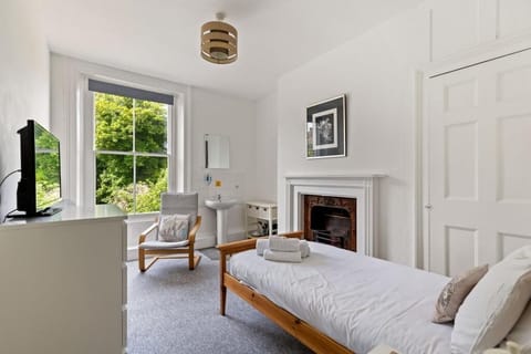Dover Town Rooms, Single First Floor Bedroom Number 5
