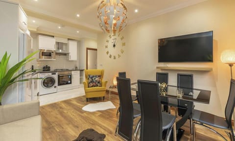 Living Room / Lounge