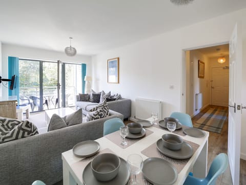 Living Room / Lounge