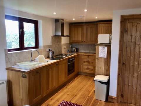 The Homestead in Heavenly Devon - Kitchen