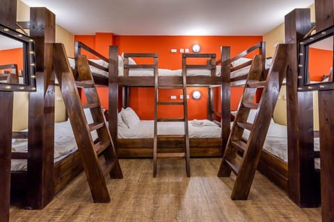 Butch Cassidy's Bunkhouse with Bespoke Bunkbeds 