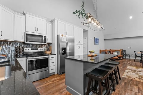 Kitchen equipped with lots of extras, see full list on property description.