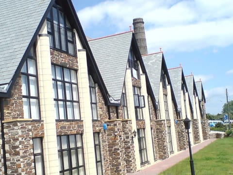 Sea Breeze Outside view