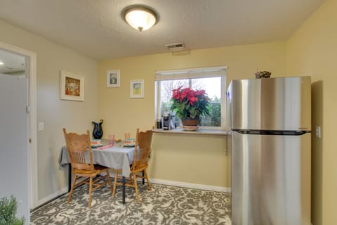 Kitchen | Dishware & Flatware