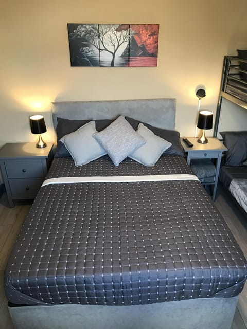  Double bed with hotel quality mattress
