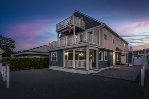 Welcome to 22 St. Louis St