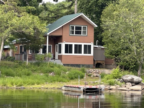 Breezy Retreat Lakeside Cabin with Dock