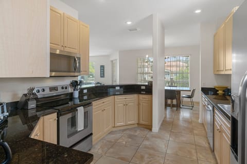 Fully equipped kitchen