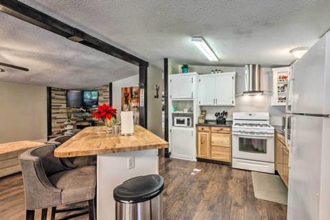 Kitchen | Crock-Pot | Gas Range